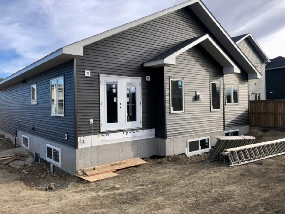 custom home builders in Dickson Alberta